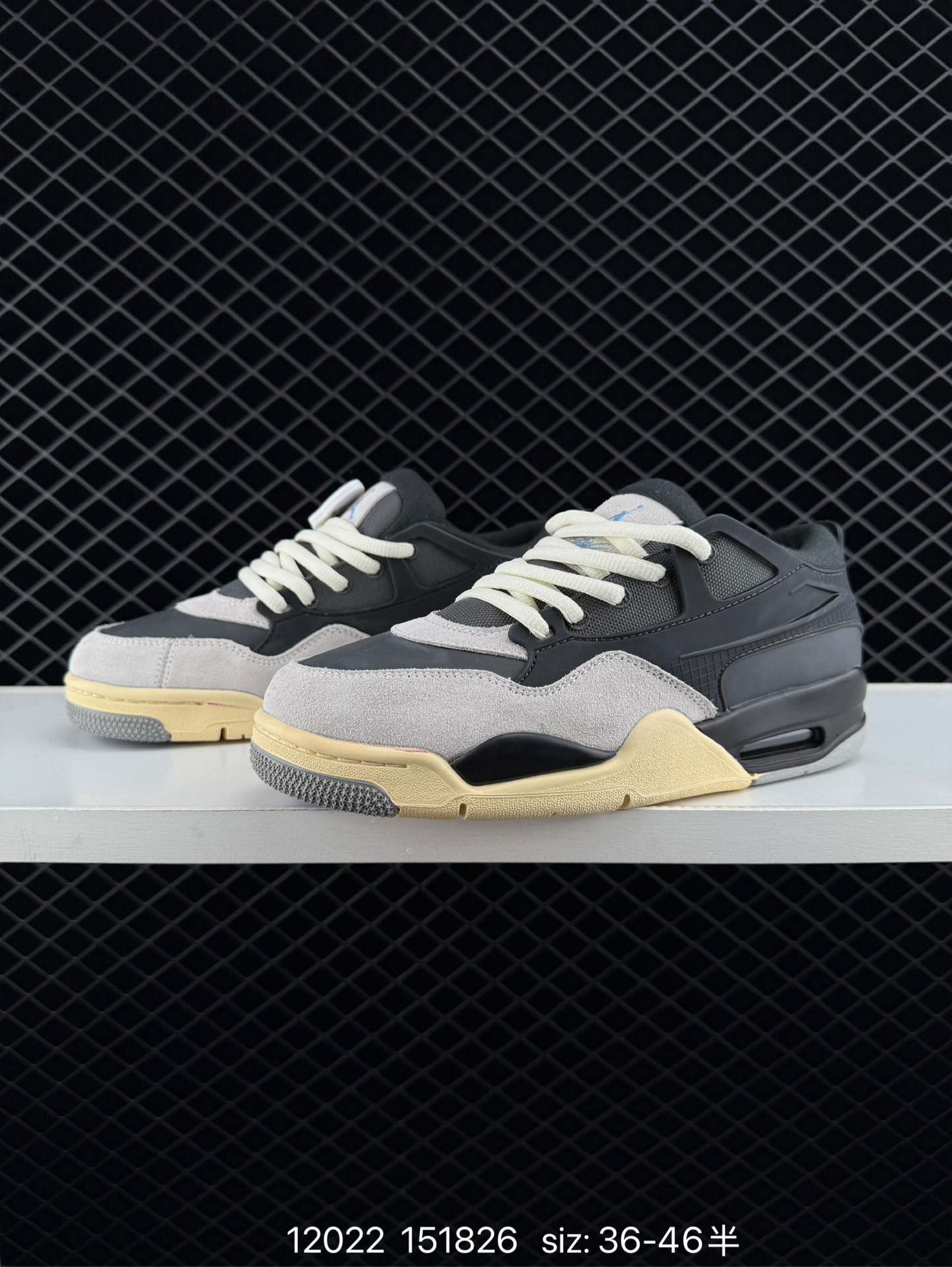 Nike Air Jordan 4 Retro